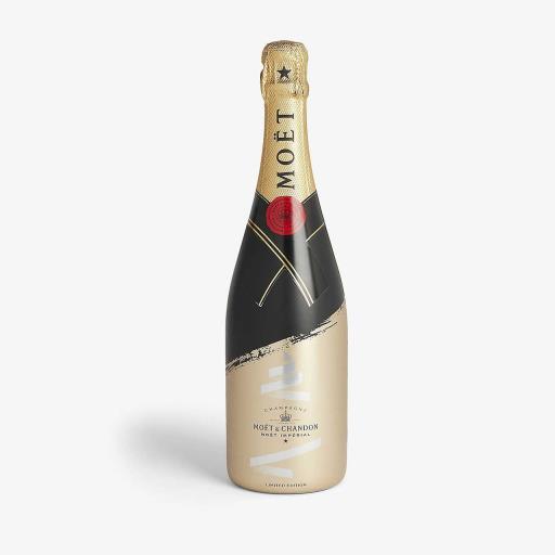 MOET et CHANDON CHRISTMAS LIMITED-EDITION IMPERIAL BRUT CHAMPAGNE 750ml